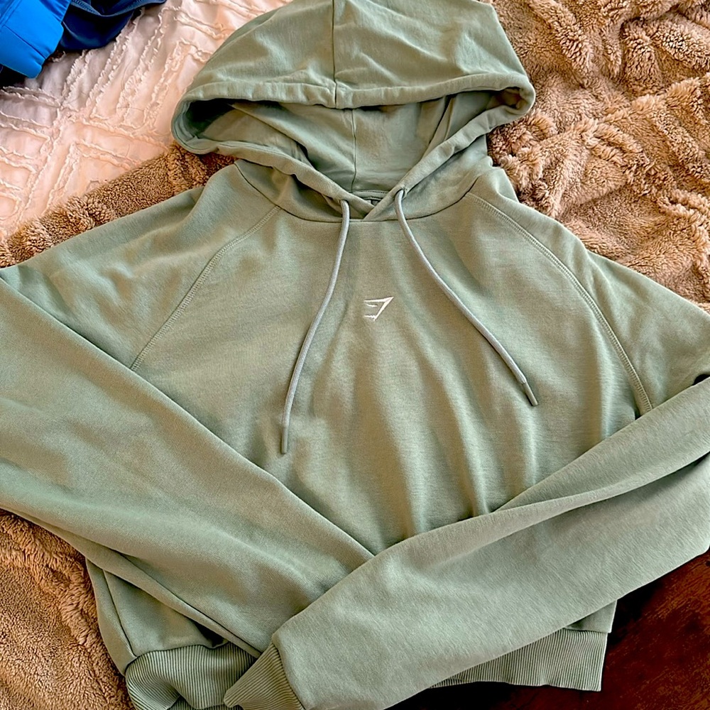 Cropped Gymshark Hoodie